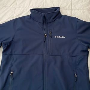 Columbia men’s XL blue wind jacket.. Barely worn